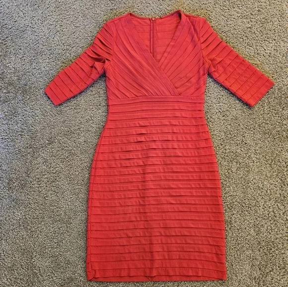 Sexy Layered Red Dress w/ V Neck,, Size Medium - Picture 1 of 8